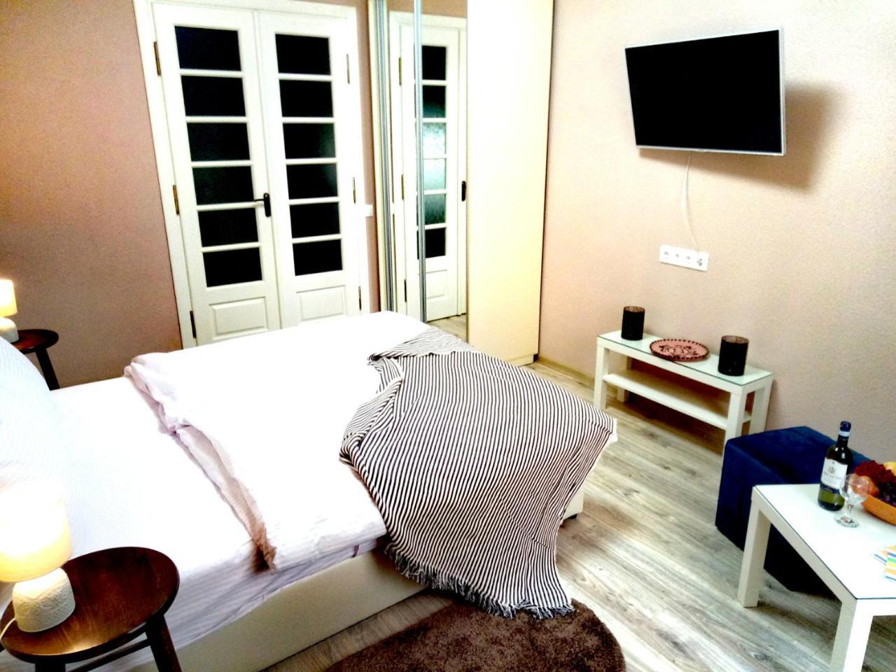 Apart Club Dzhambula Chernivtsi Ngoại thất bức ảnh